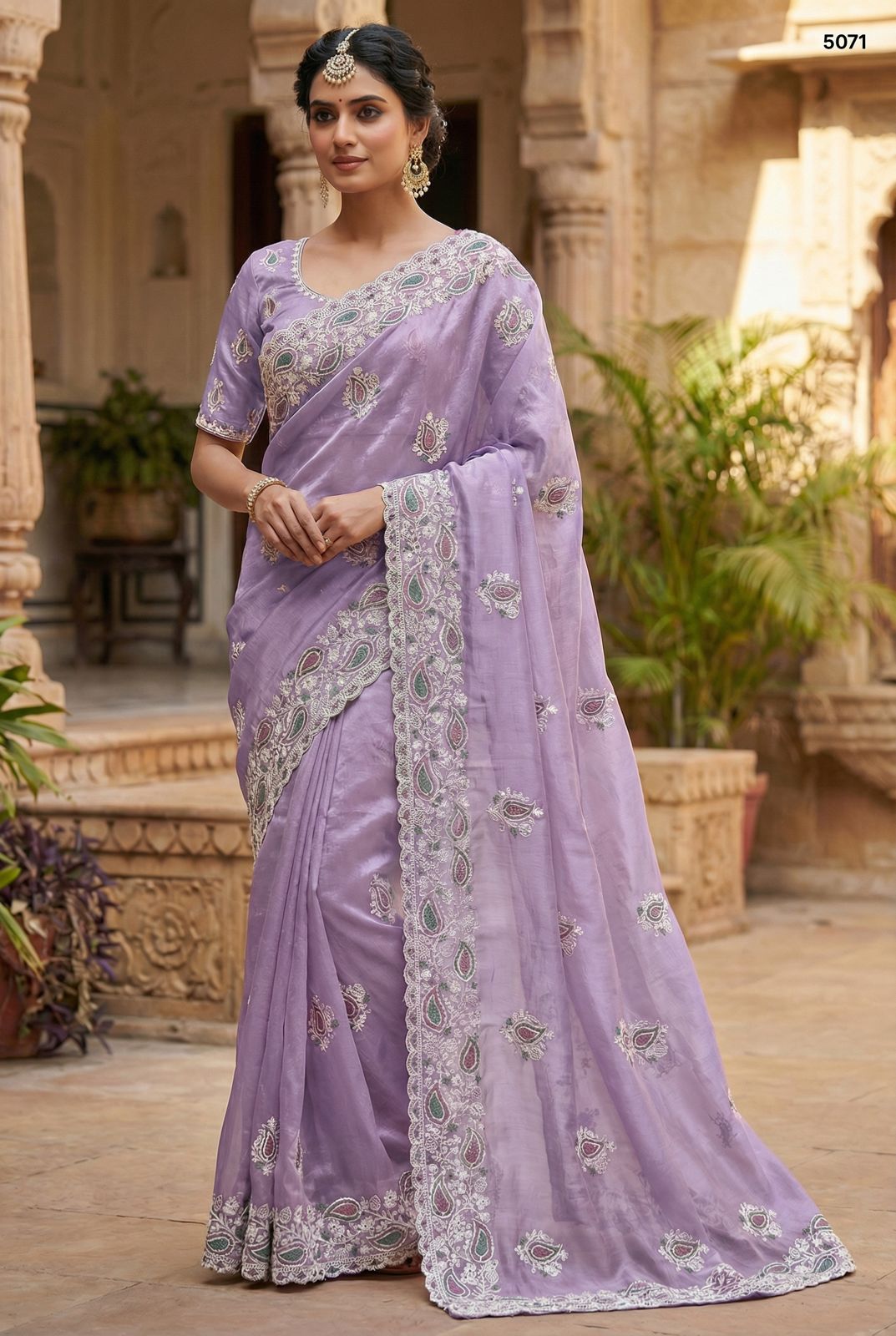 Radiant Lavender Embroidered Soft Silk Saree with Scalloped Borders